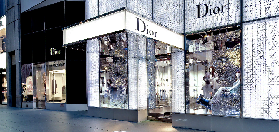 La familia Arnault completa la absorción de Christian Dior